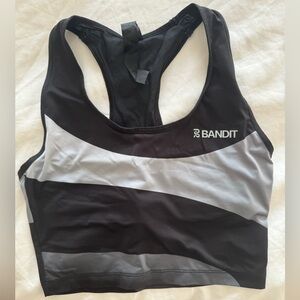 Bandit Running Airwave Crop Singlet w Built In Bra